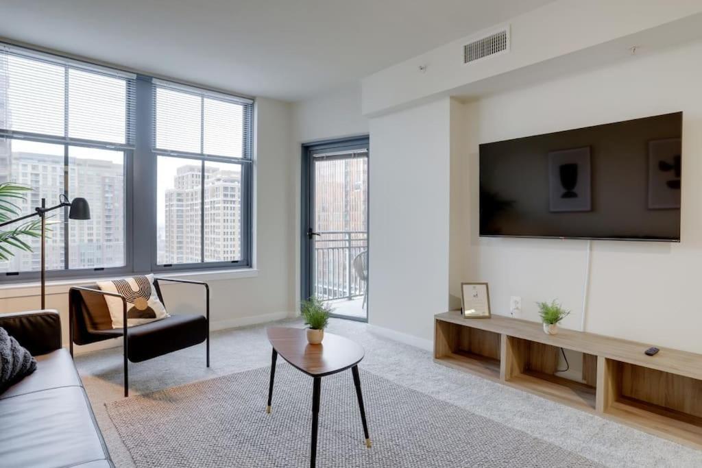 Condo With Gym And Pool In Pentagon City 8Min To Dca Arlington Esterno foto