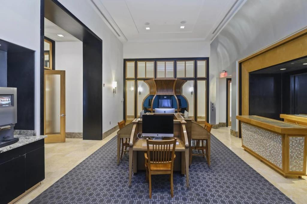Condo With Gym And Pool In Pentagon City 8Min To Dca Arlington Esterno foto