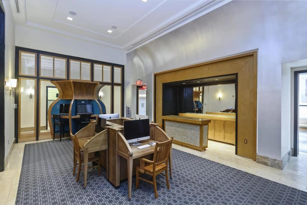 Condo With Gym And Pool In Pentagon City 8Min To Dca Arlington Esterno foto