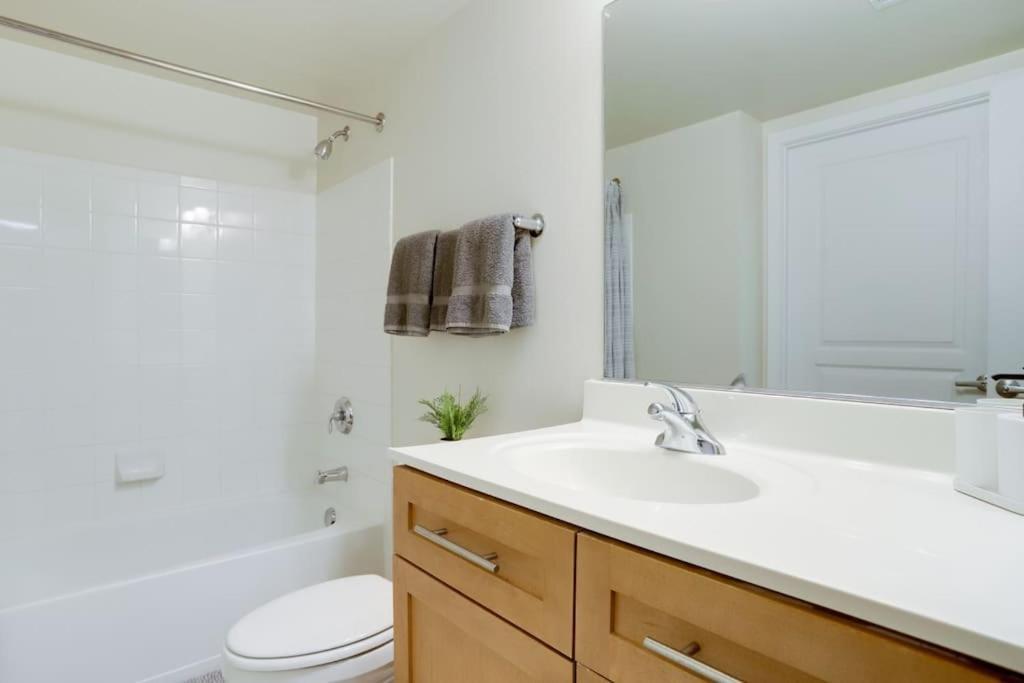 Condo With Gym And Pool In Pentagon City 8Min To Dca Arlington Esterno foto