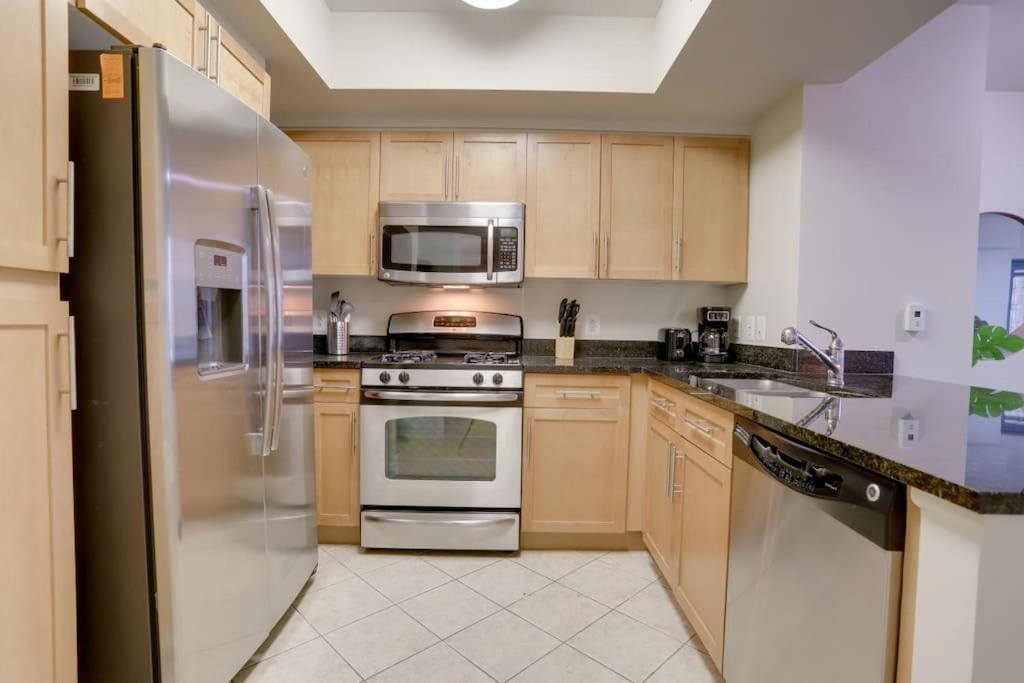 Condo With Gym And Pool In Pentagon City 8Min To Dca Arlington Esterno foto