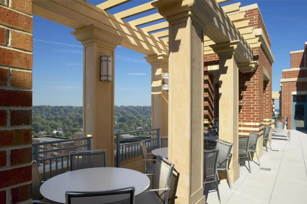 Condo With Gym And Pool In Pentagon City 8Min To Dca Arlington Esterno foto